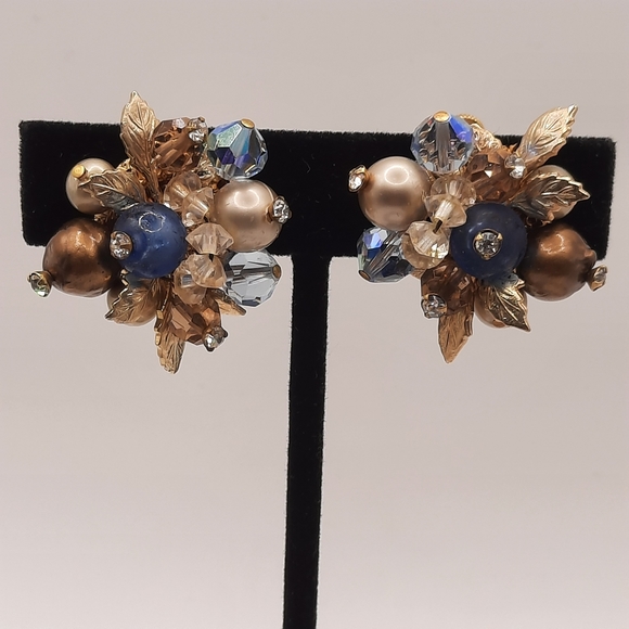 Vintage Vendome Crystal and Blue Glass Bead Jewelry set - Picture 11 of 13